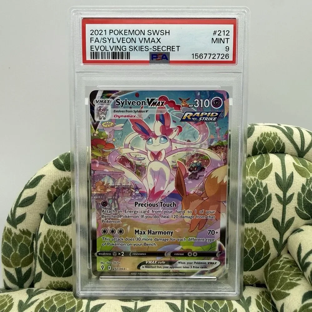 PSA 9 Mint Sylveon VMAX Full Art #212 – Evolving Skies Pokémon TCG